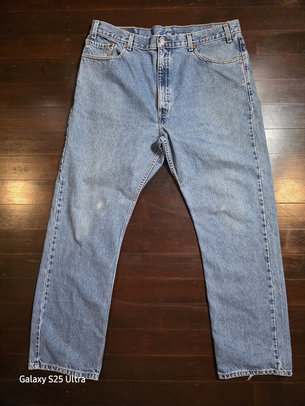 Vintage Levi’s 505 Regular Fit Jeans Men’s 40x32 Made Colombia Medium Wash Denim